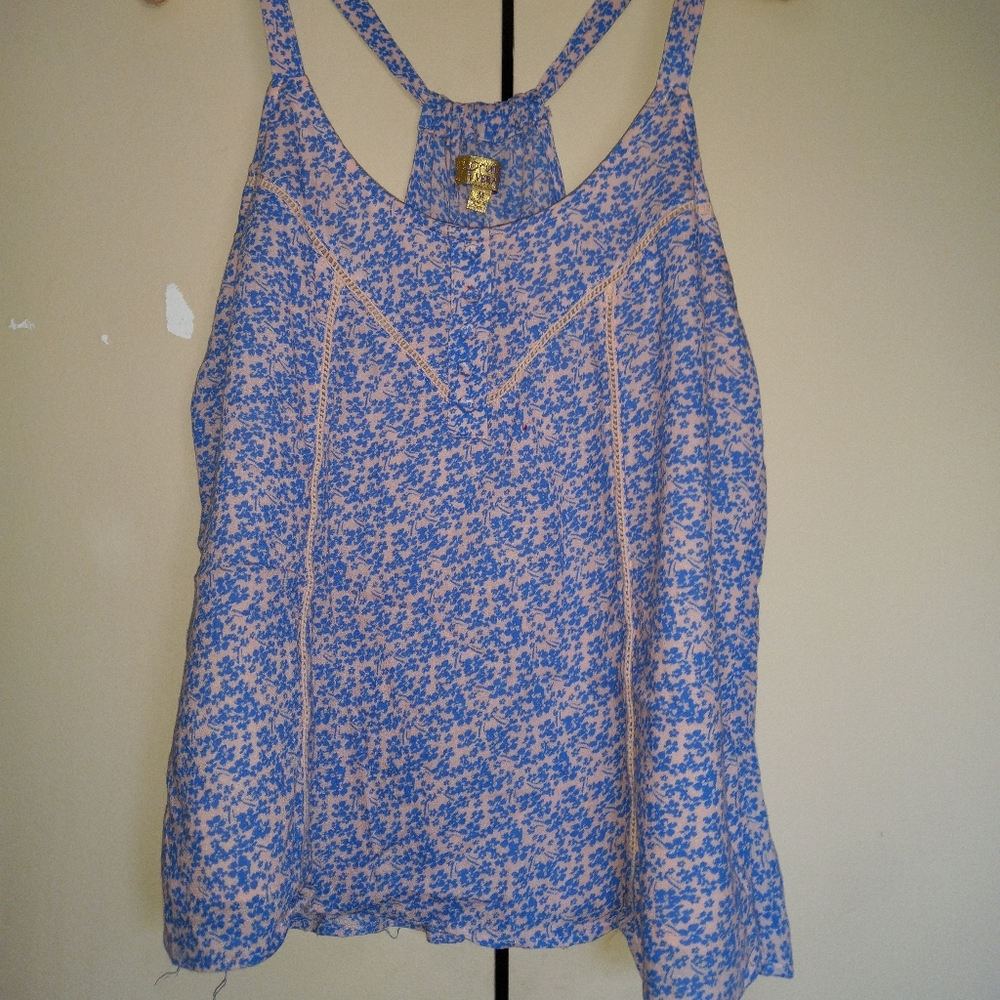 Cute flowy Princess Vera Wang top